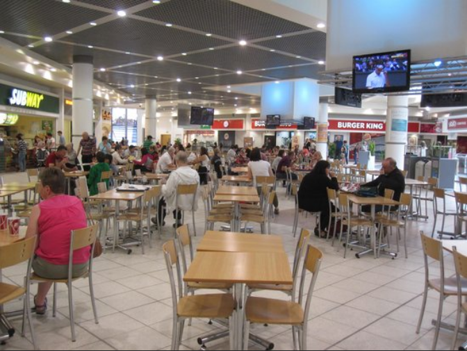 The Lowry Outlet Mall food court | image credit: Tripadvisor